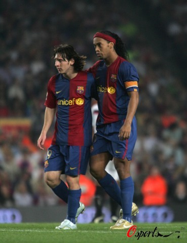 易在队友间 易在队友间