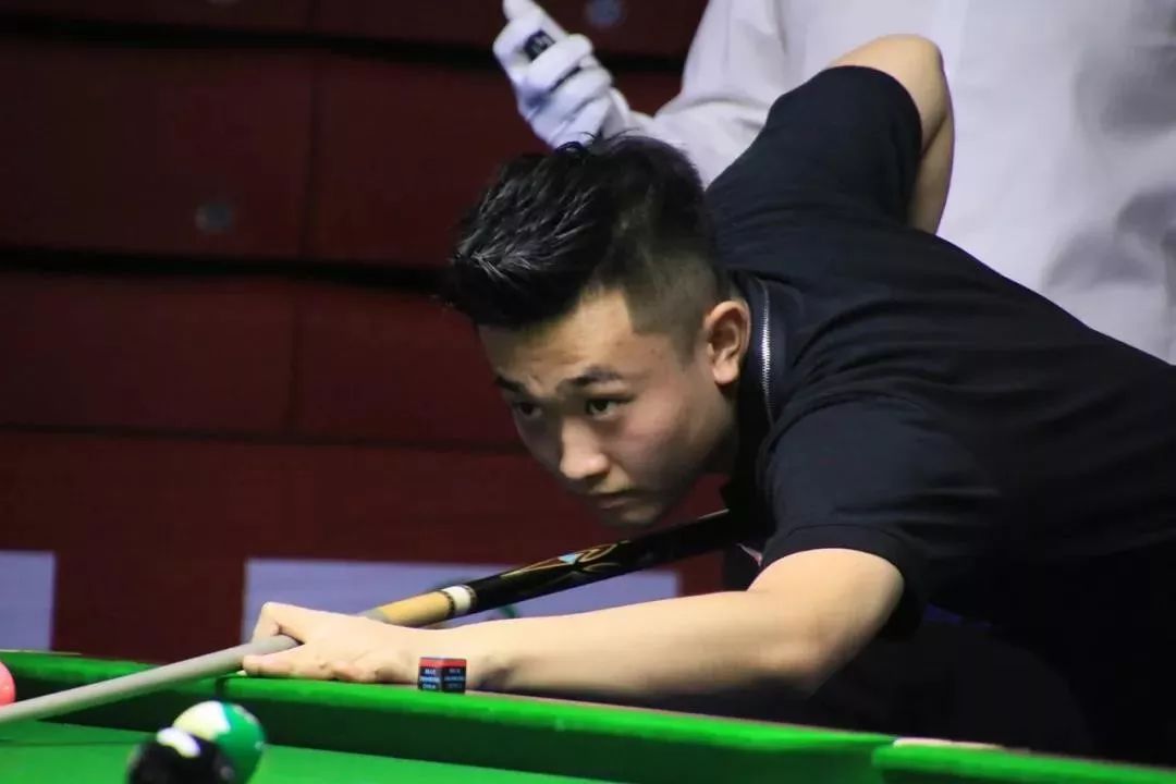 从而在比赛 从而在比赛